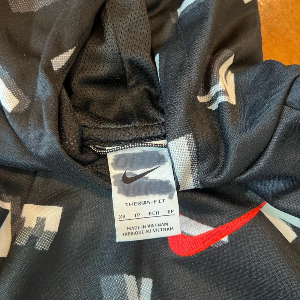 Nike Boys XS Black Gray Thermal Hoodie Red Swoosh Graphic